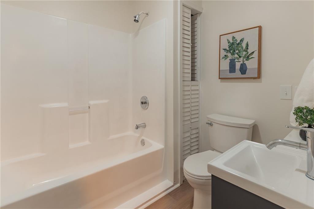 Holly Spgs East - Residential Lease