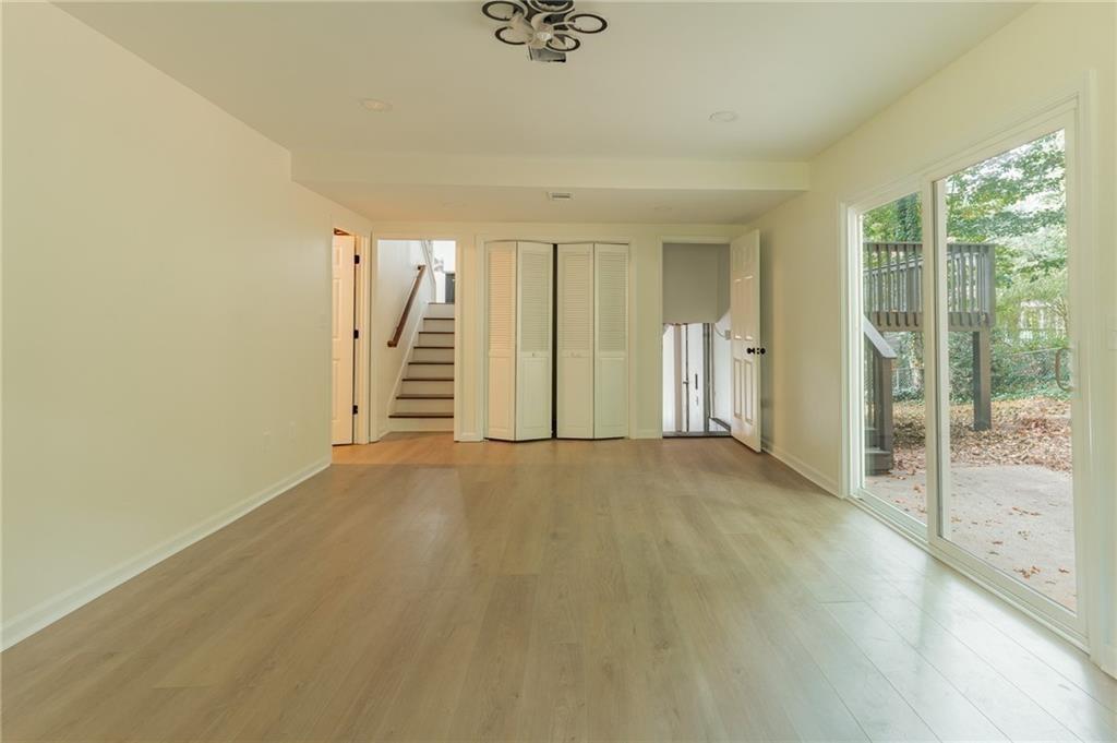 Holly Spgs East - Residential Lease