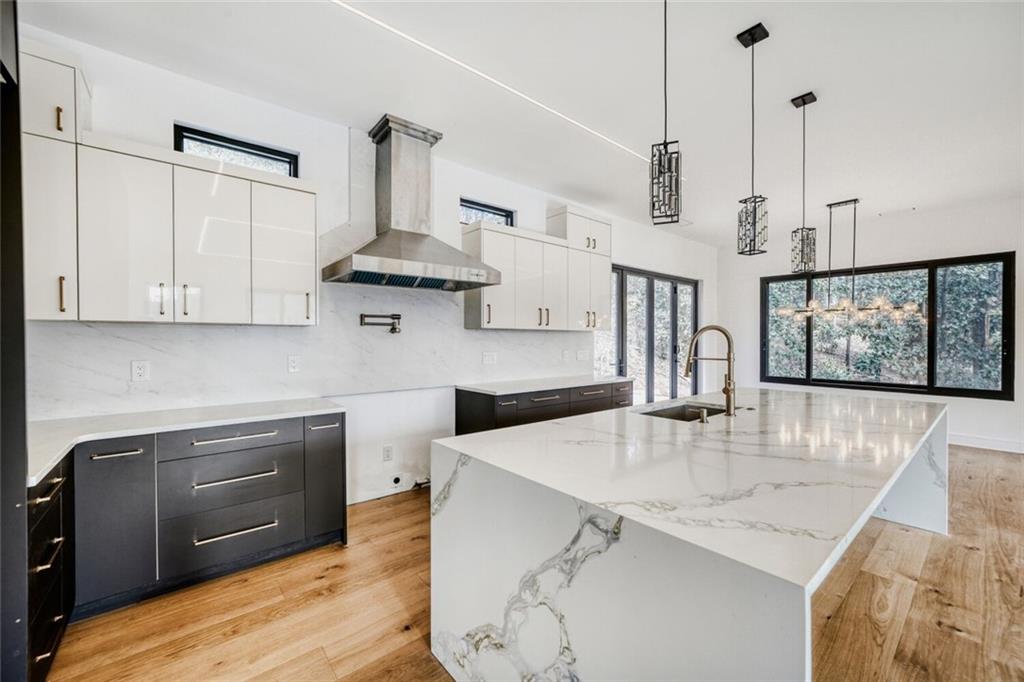 4250 Carmain Drive NE