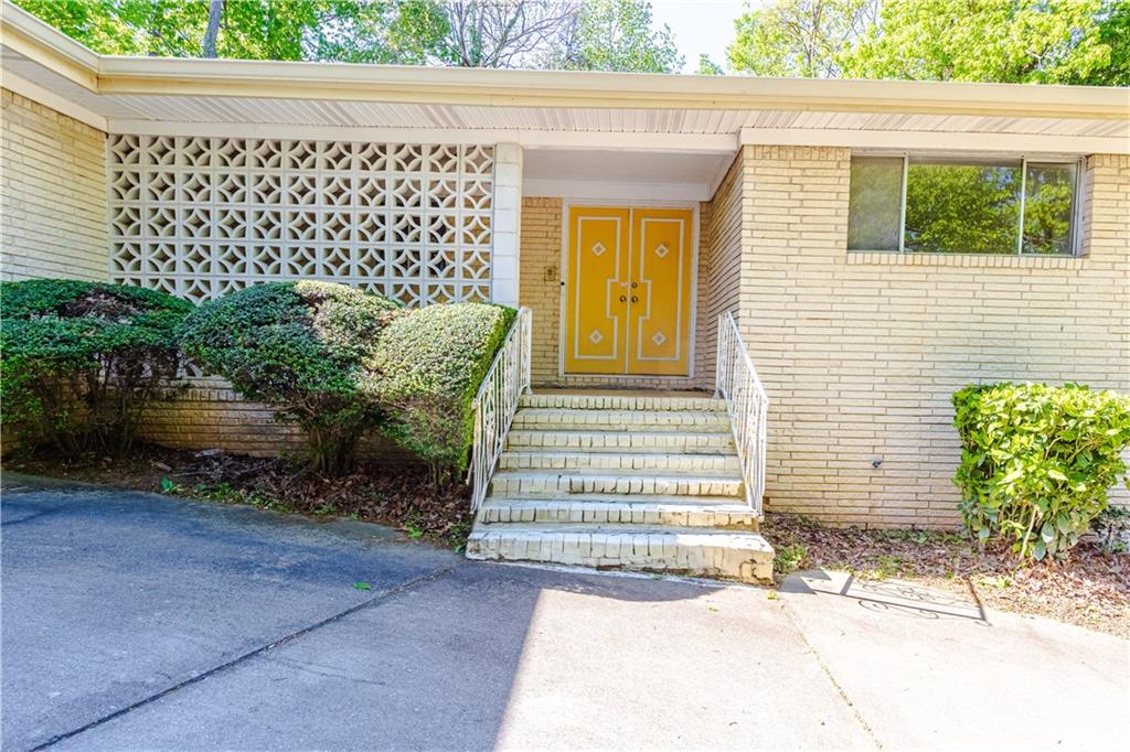 558 Larchmont Drive, Atlanta, Georgia image 3