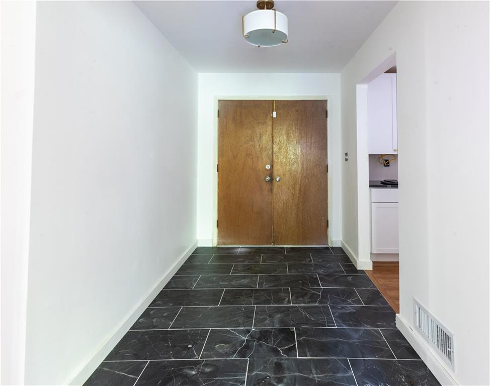 558 Larchmont Drive, Atlanta, Georgia image 4