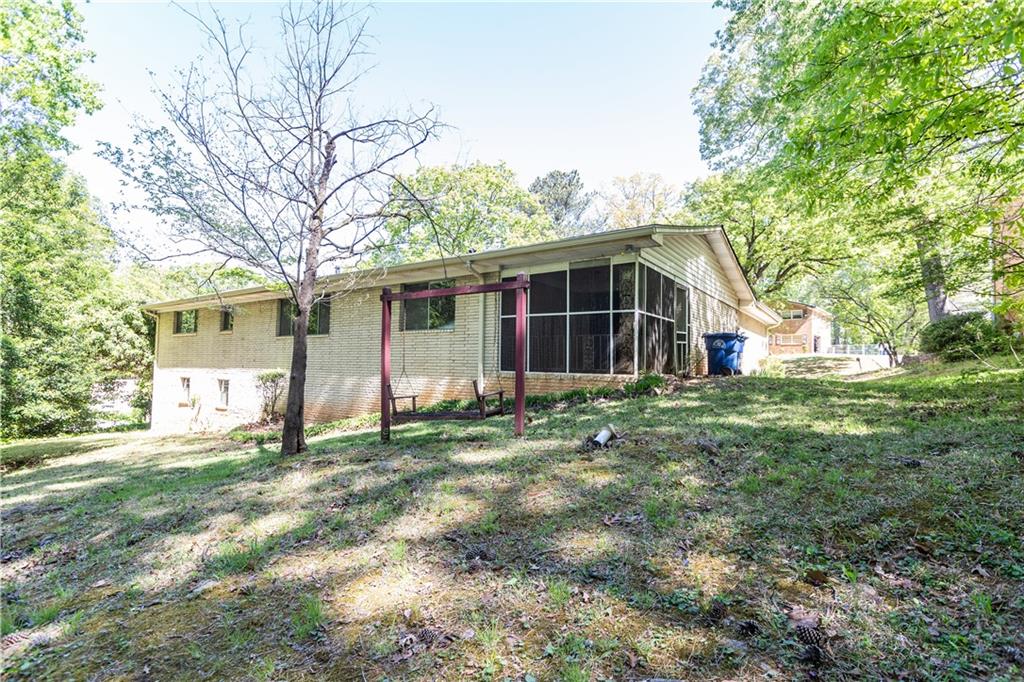 558 Larchmont Drive, Atlanta, Georgia image 21