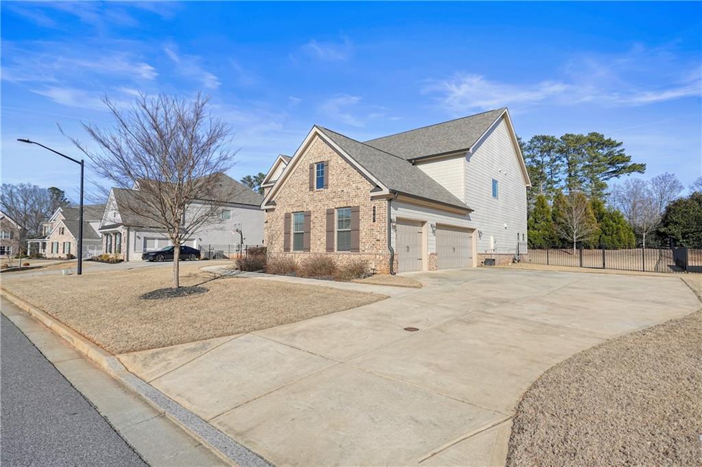 5567 Forest Edge Lane NW