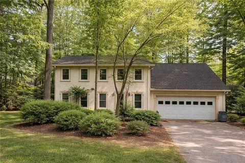 Photo of 125 Laurel Branch Court, Roswell, GA 30075 (MLS # 7752541)