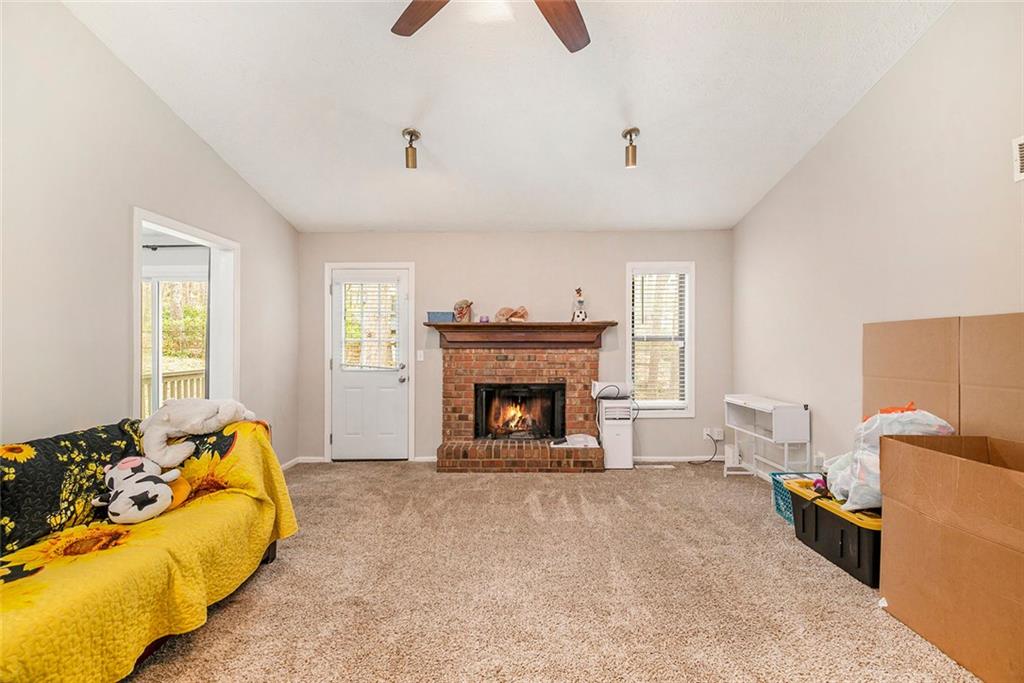 647 Sunshine Trace, Acworth, Georgia image 8