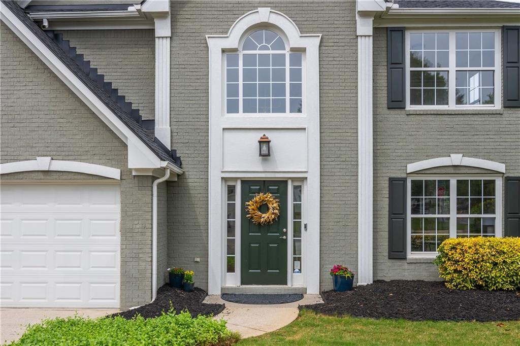 1005 Crabapple Lake Circle