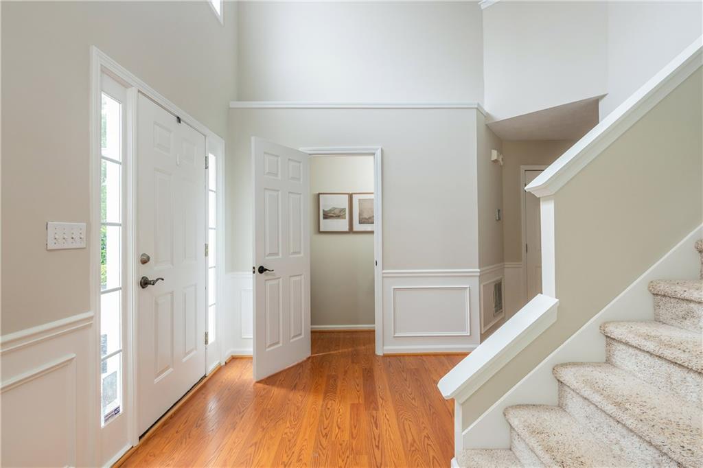 1005 Crabapple Lake Circle