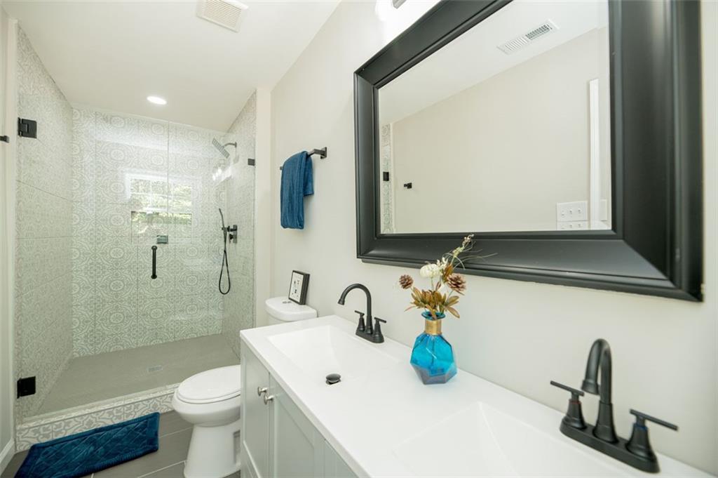 994 Powder Springs Street