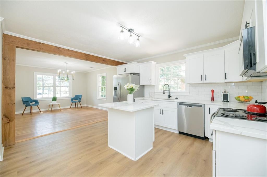 994 Powder Springs Street