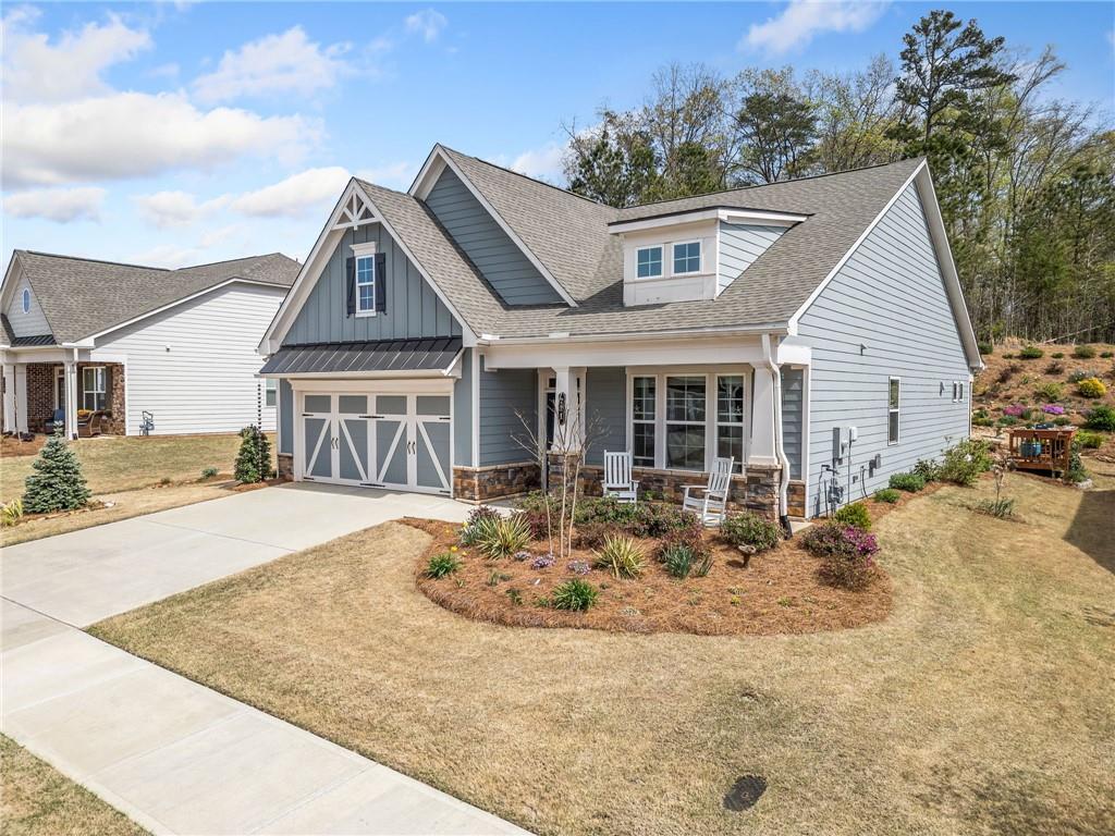 221 Hickory Bluffs Parkway