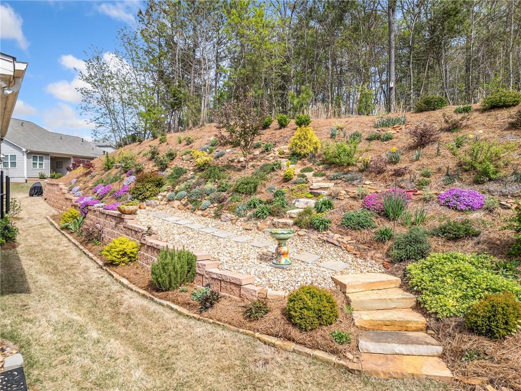 221 Hickory Bluffs Parkway