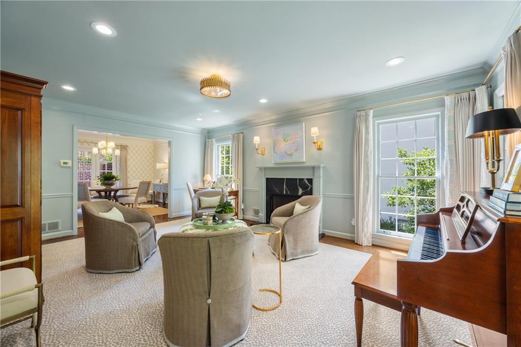 4755 Lafayette Avenue