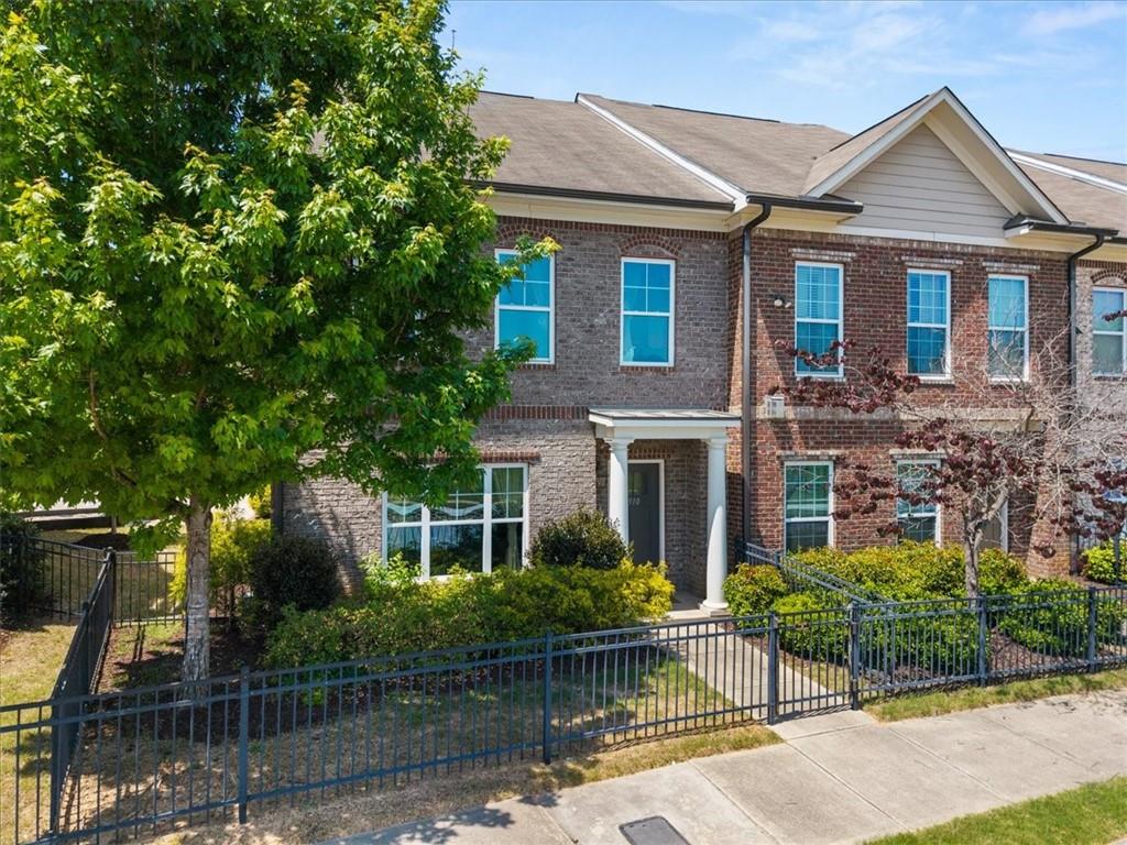 910 Westmoreland Circle NW