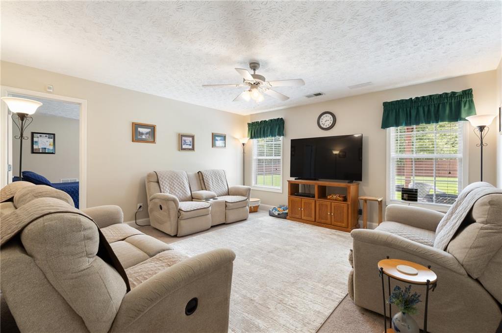 981 Golden Meadows Lane, Loganville, Georgia image 31