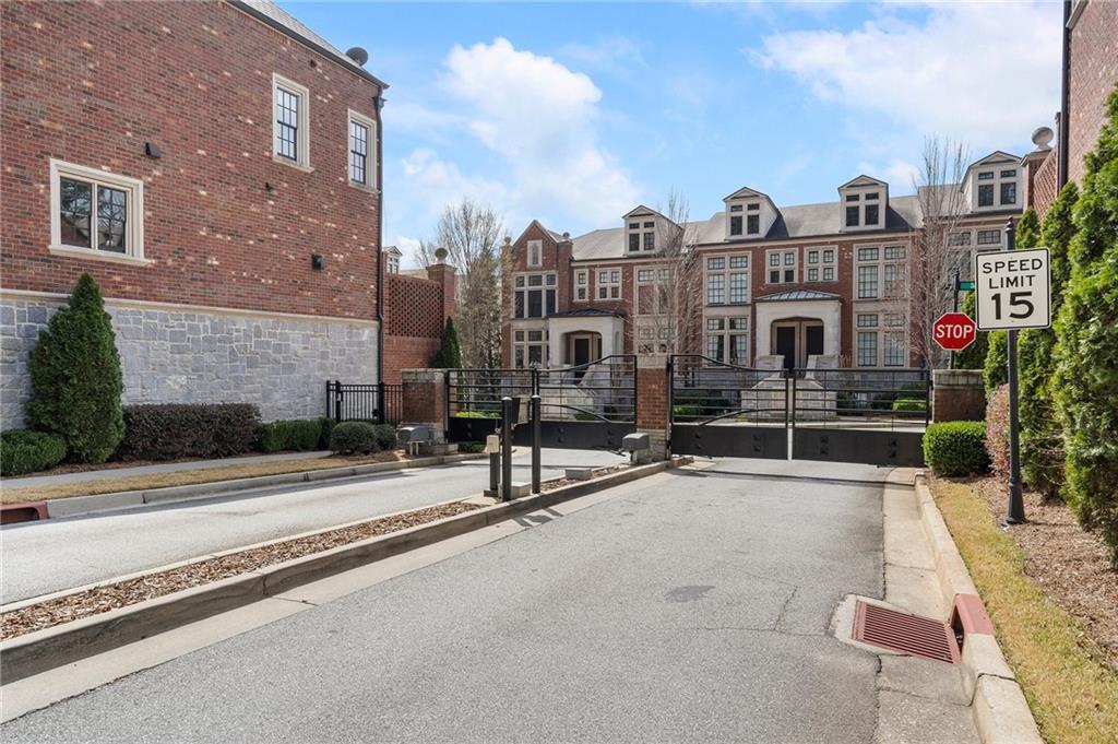 2934 Hermance Drive, Atlanta, Georgia image 37