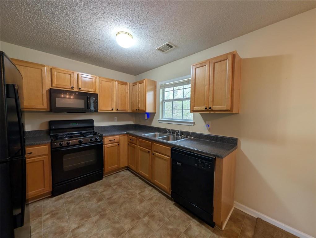 3413 Creekview Drive, Rex, Georgia image 5
