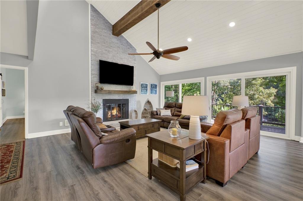 117 LAKEVIEW Circle