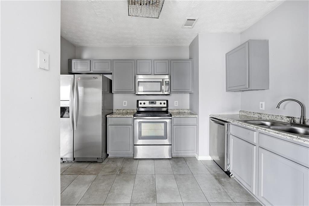 6091 Brookechase Lane