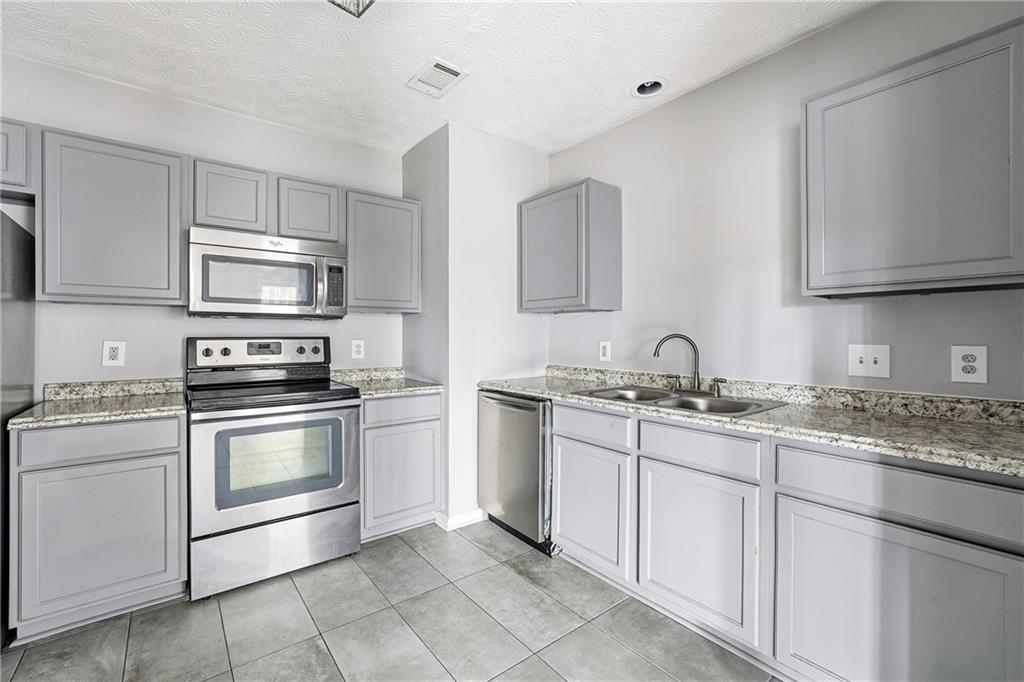 6091 Brookechase Lane