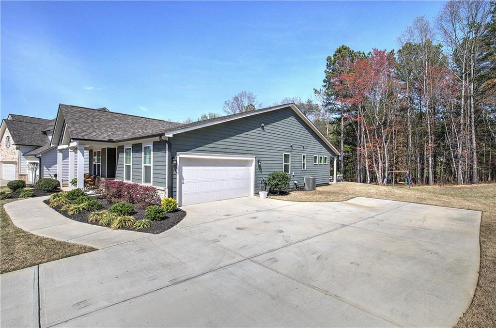 34 Mountainbrook Drive, Cartersville, Georgia image 6