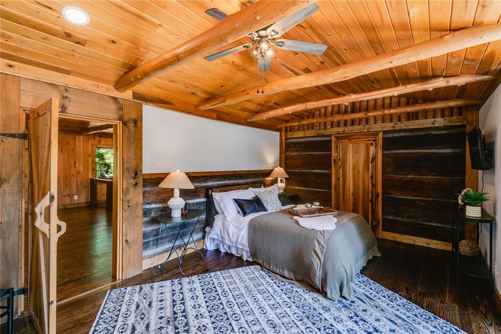 11 Collins Hollow Cove