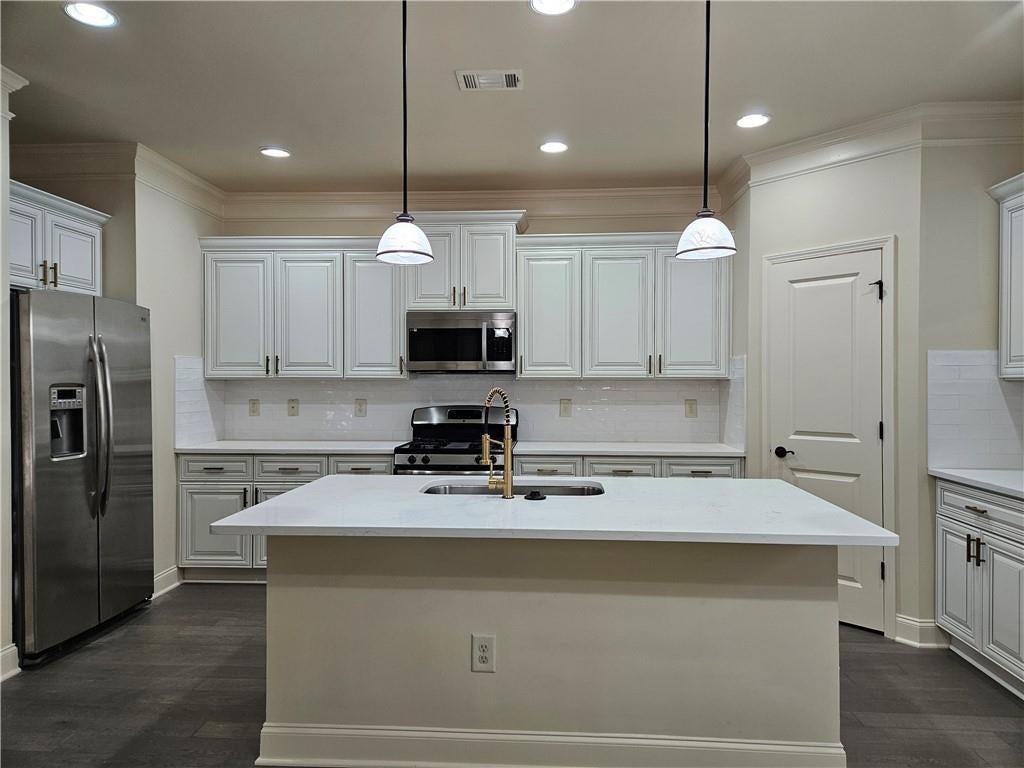 3155 Stonecrest Drive
