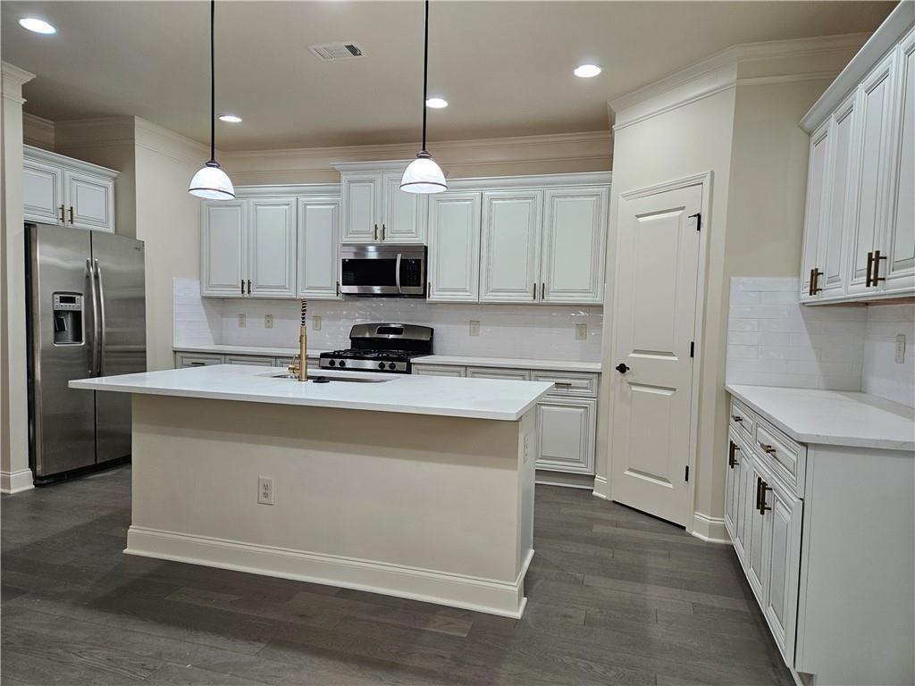 3155 Stonecrest Drive