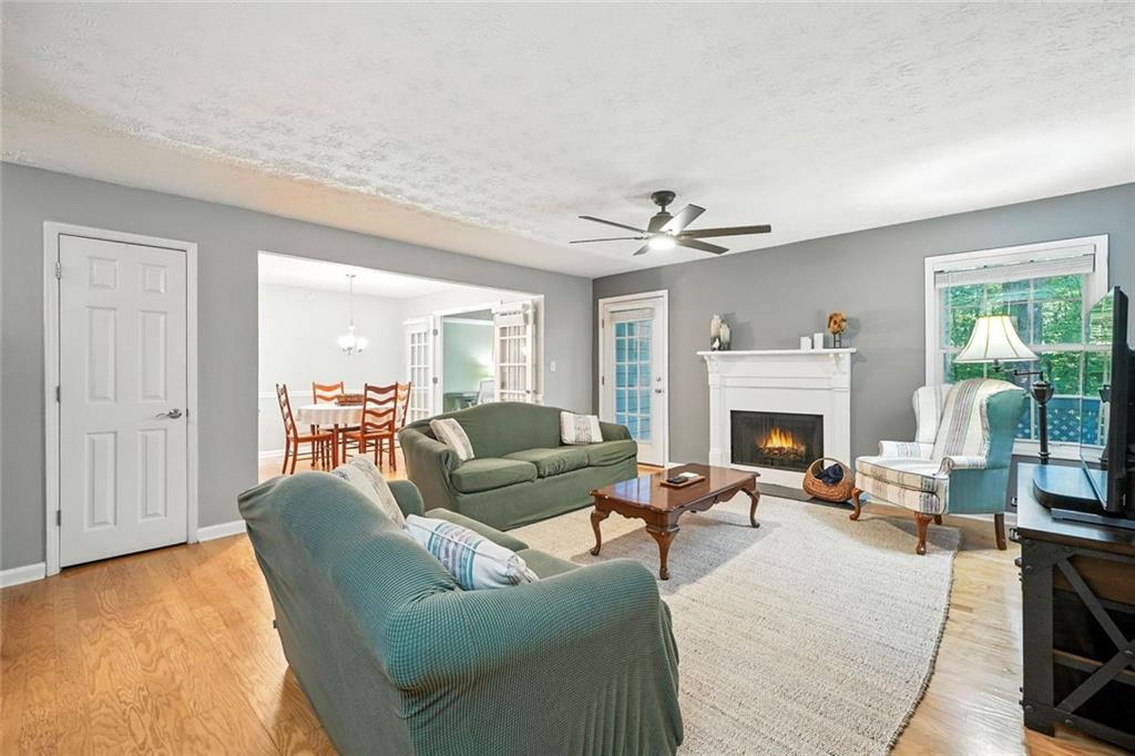 THE WILLOWS BY THE RIVER CONDOS - Residential