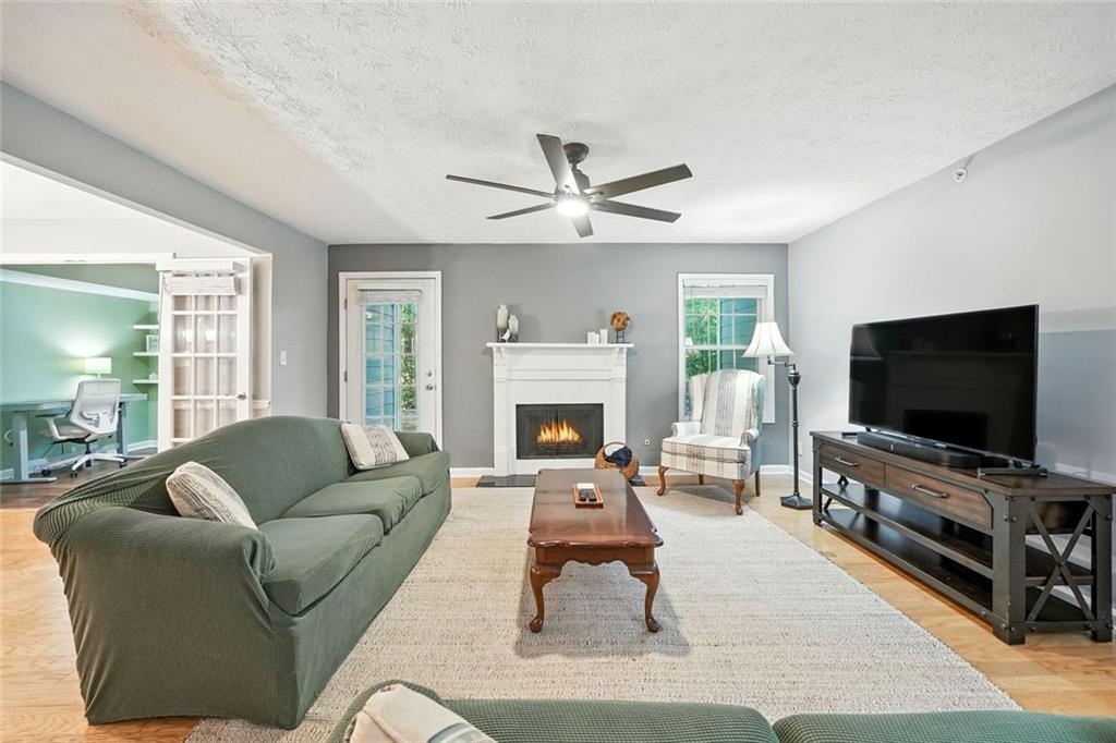 THE WILLOWS BY THE RIVER CONDOS - Residential