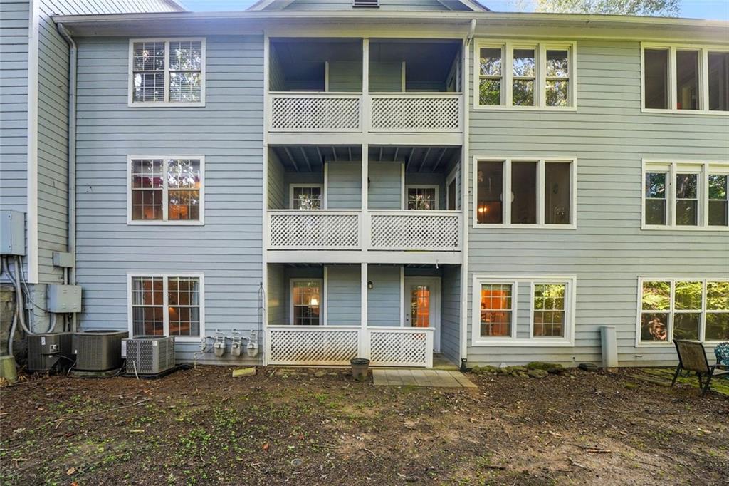 THE WILLOWS BY THE RIVER CONDOS - Residential