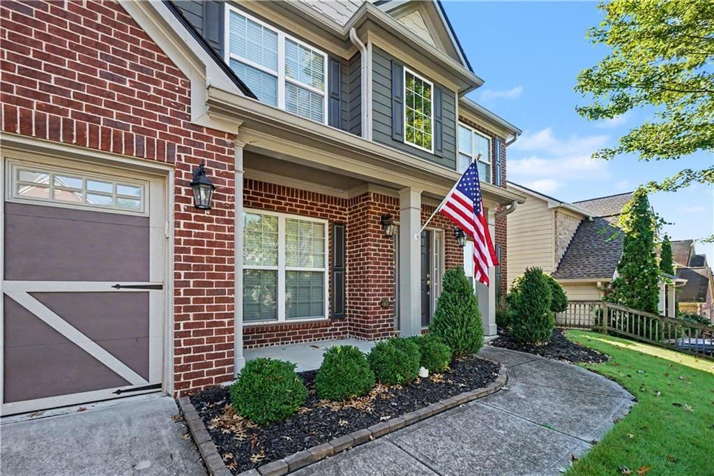 684 King Sword Court SE