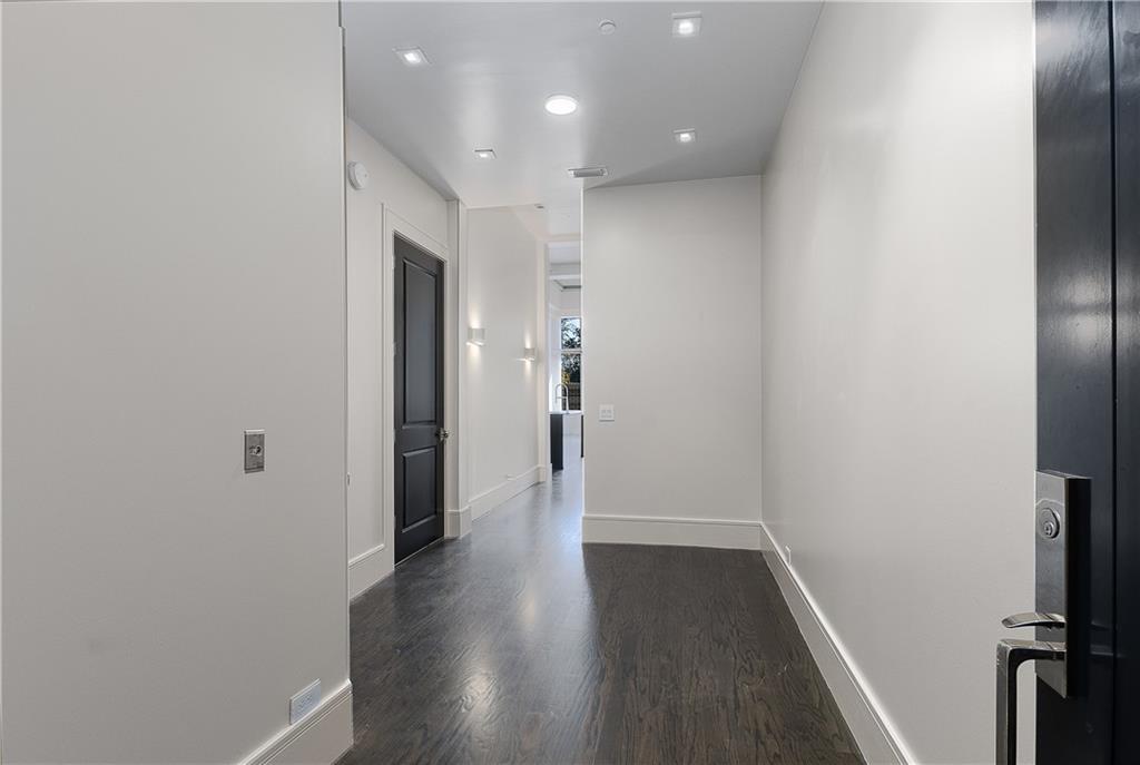 2660 Peachtree Road NW 4G