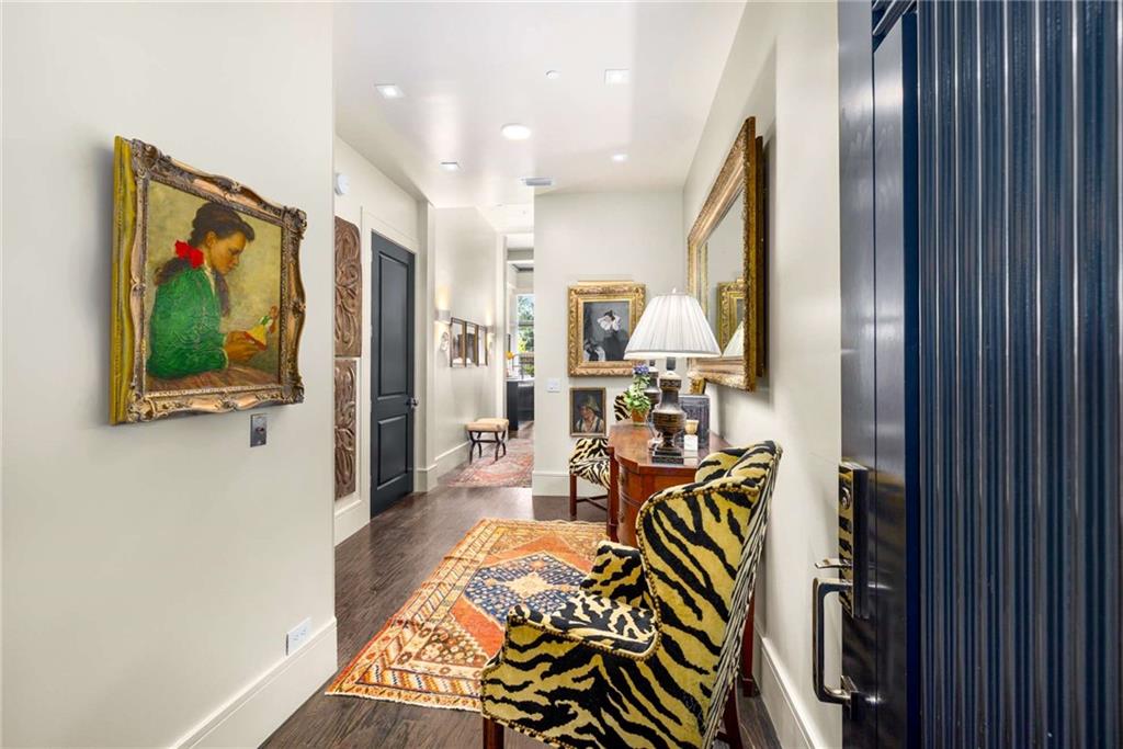 2660 Peachtree Road NW 4G