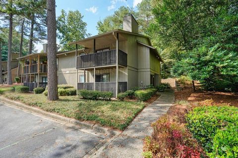 Photo of 706 Cumberland Court SE, Smyrna, GA 30080 (MLS # 7663421)