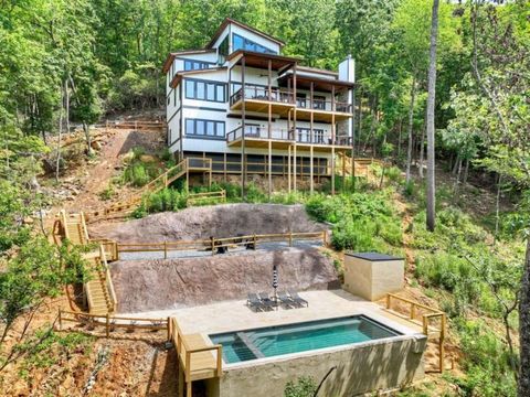 123 Quail Hollow Epworth GA 30541