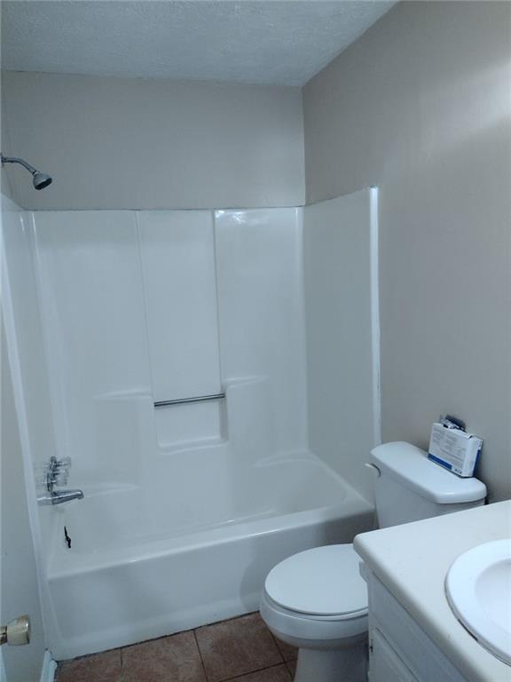 604 Pepperwood Lane, Stone Mountain, Georgia image 10