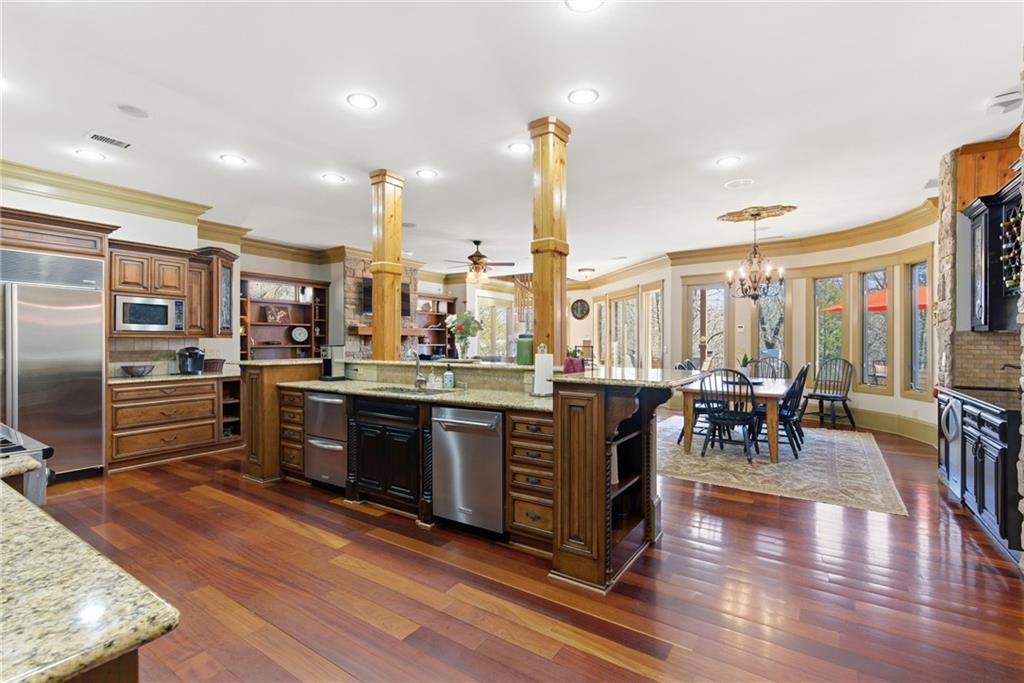Gainesville, Georgia, 30506, United States, 4 Bedrooms Bedrooms, ,7 BathroomsBathrooms,Residential,Active,2018687