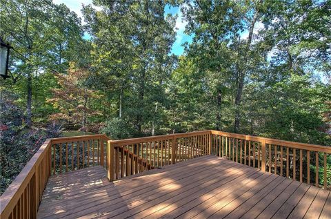 A home in Adairsville