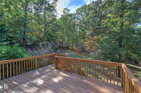 A home in Adairsville