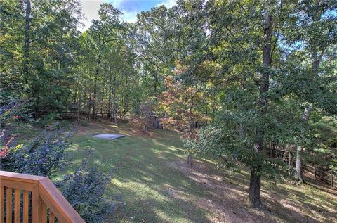 A home in Adairsville