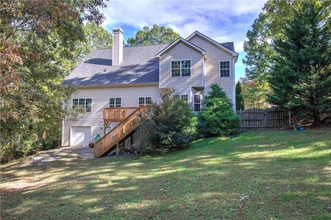 A home in Adairsville