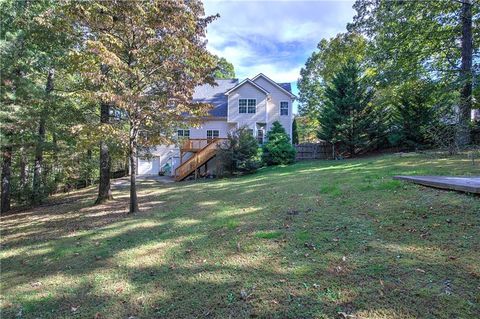 A home in Adairsville