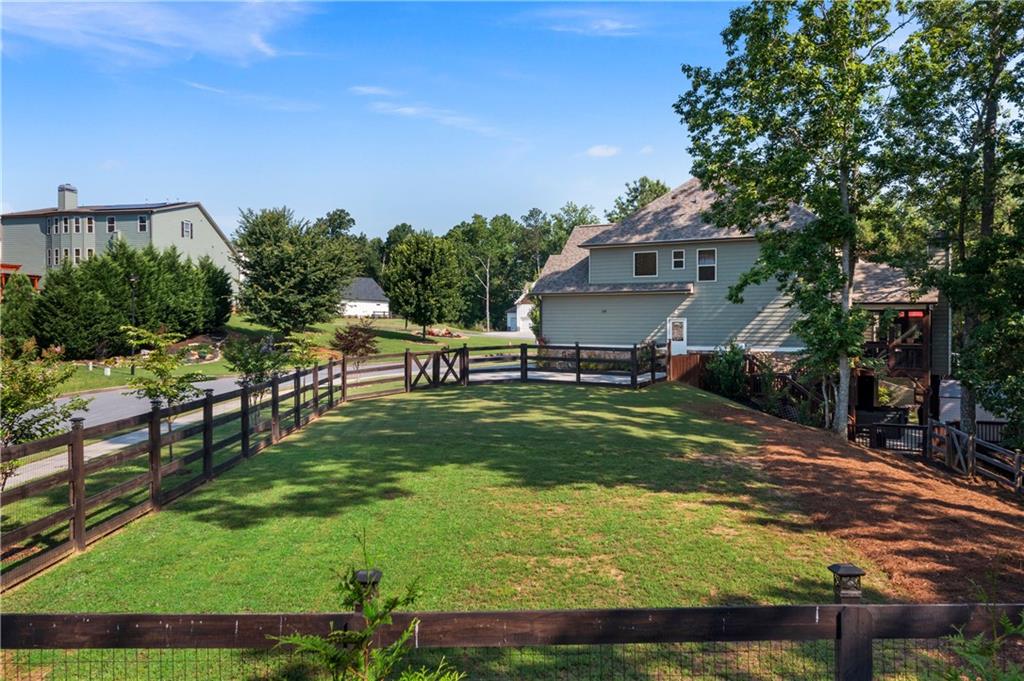 4 Bluff Court