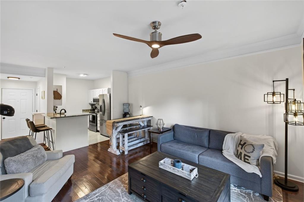 2700 Pine Tree Road NE 1306