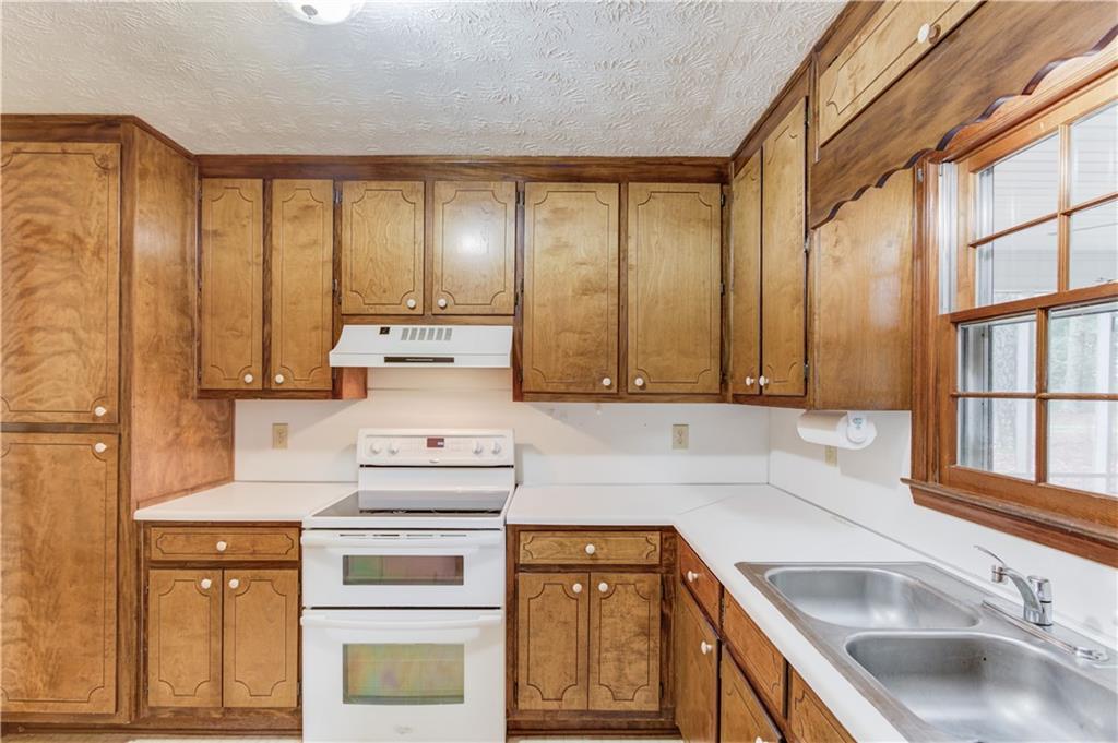 2088 Blackberry Lane, Auburn, Georgia image 11