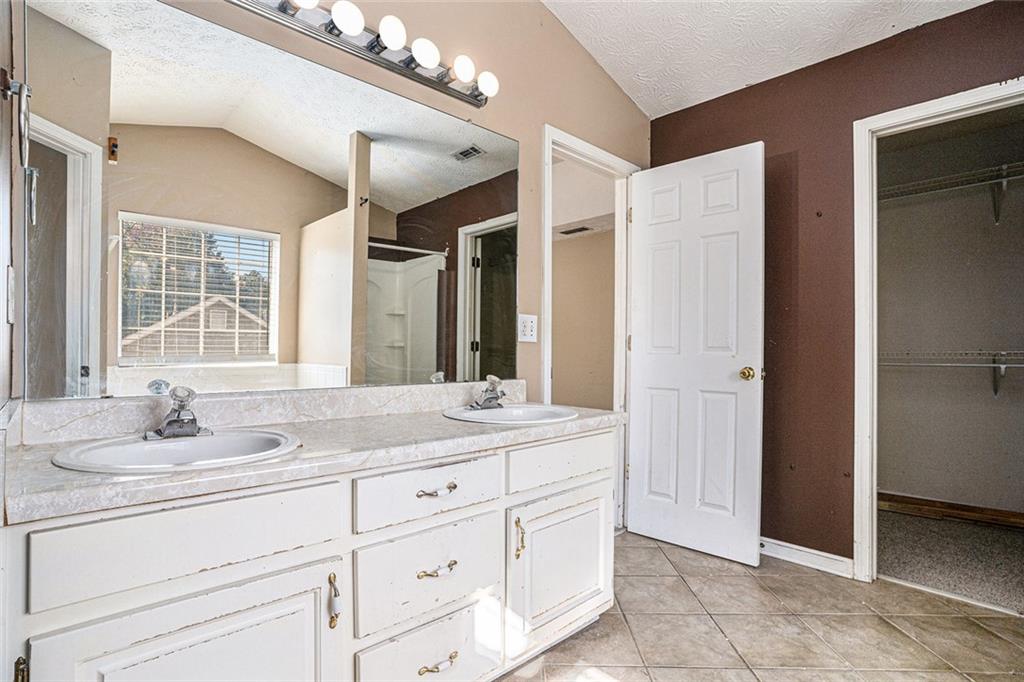 2733 Cedar Tree Lane, Ellenwood, Georgia image 7