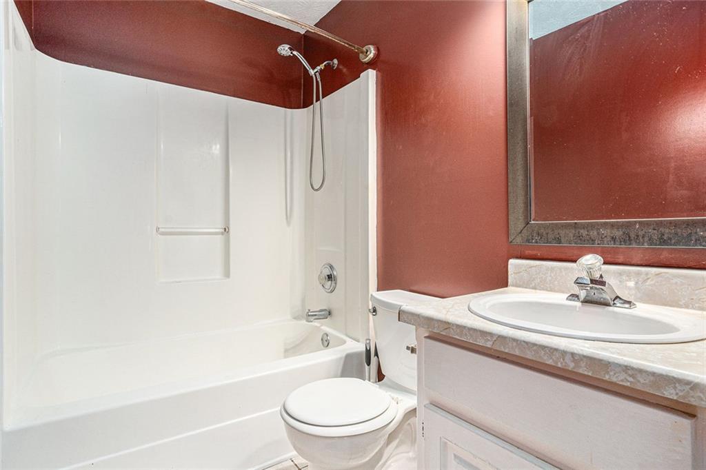 2733 Cedar Tree Lane, Ellenwood, Georgia image 12