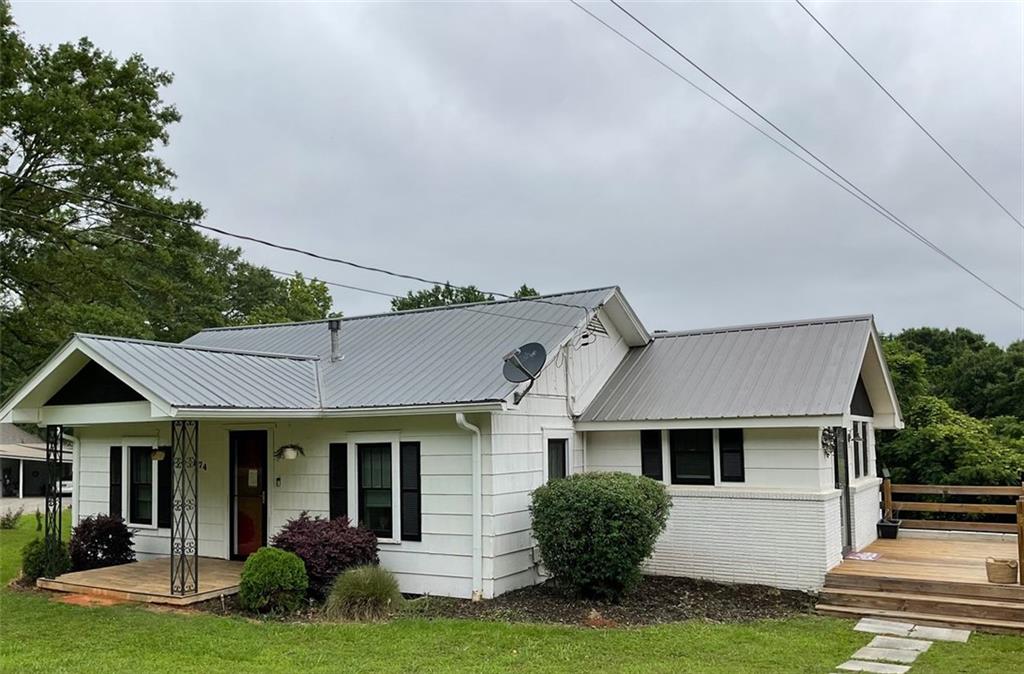 574 LAKEVIEW Drive
