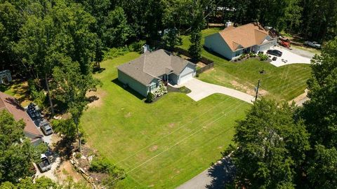 A home in Dahlonega