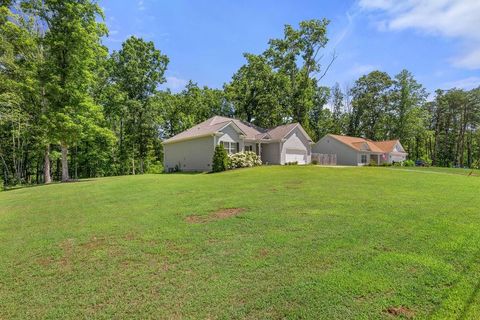 A home in Dahlonega